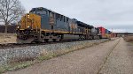 CSX 3251 leads I136.